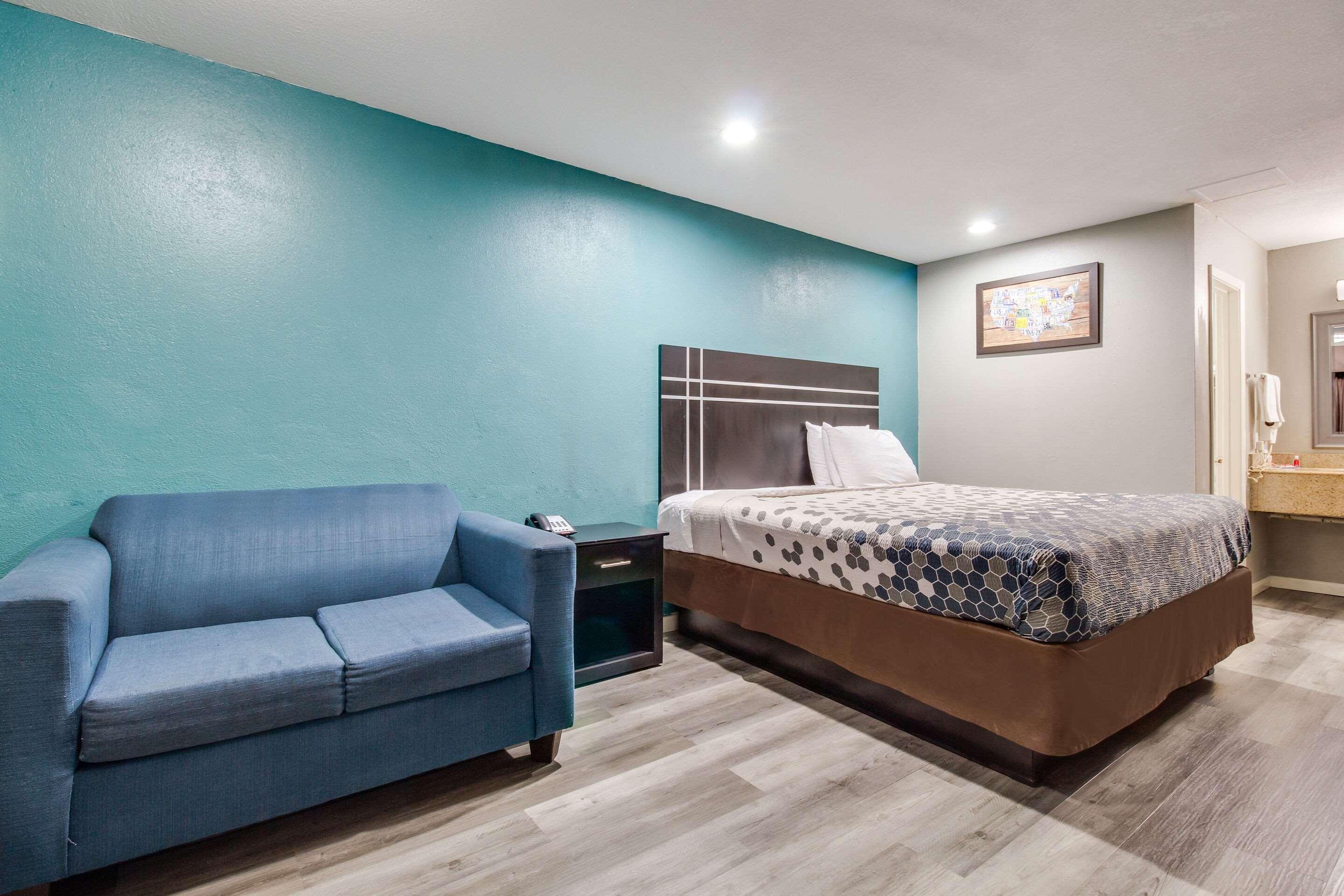 Motel Econo Brookhollow