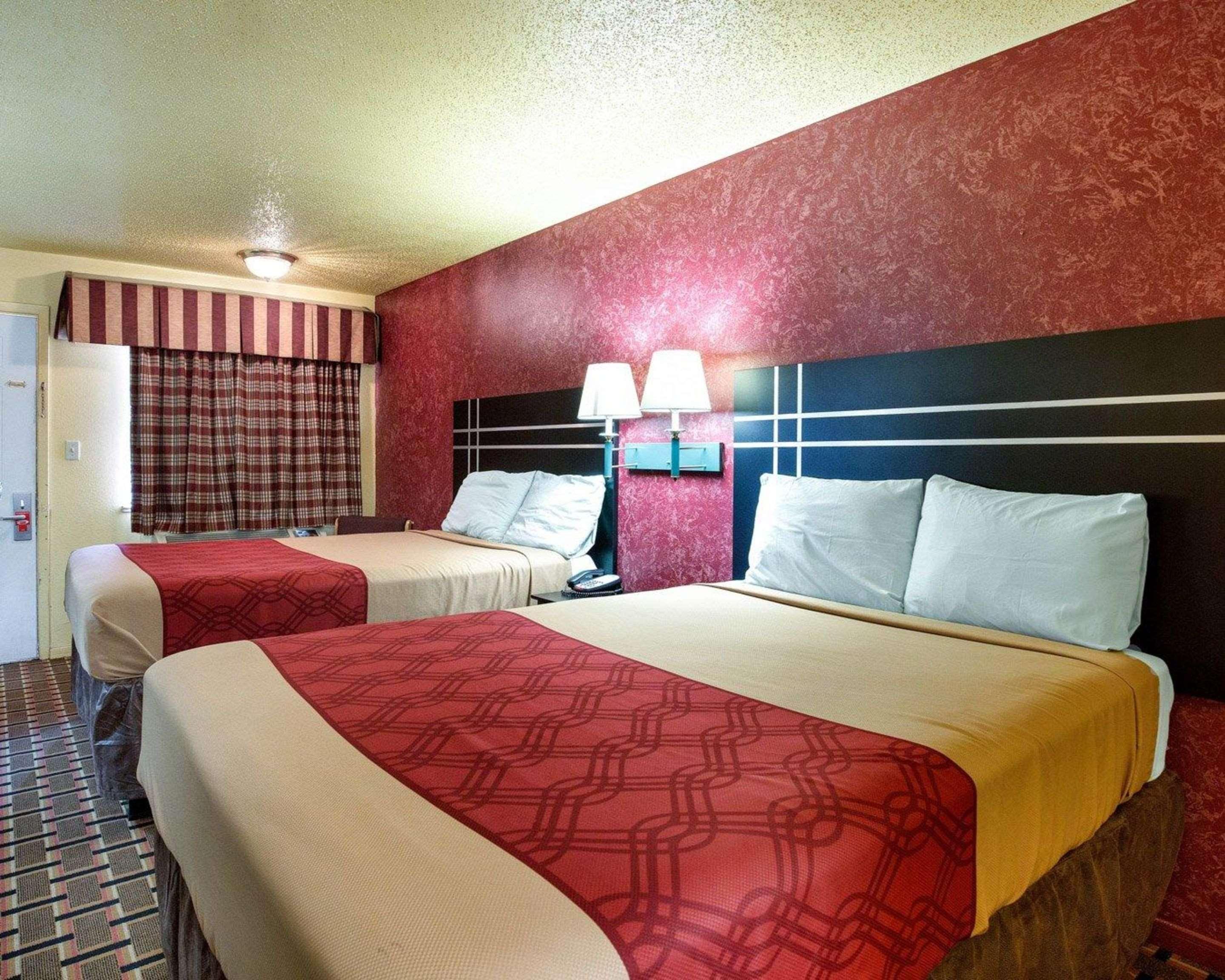 Motel Econo Brookhollow