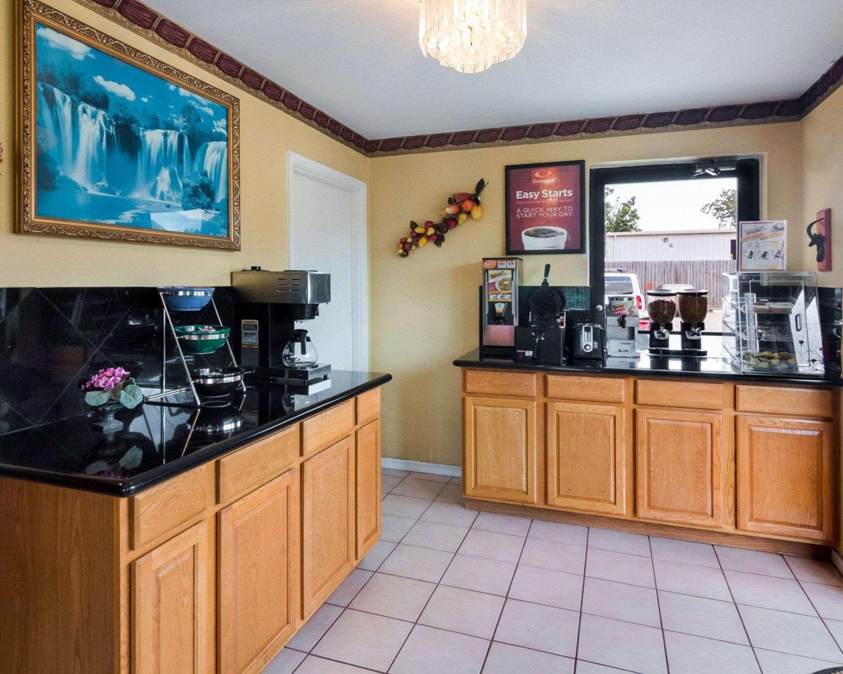 Motel Econo Brookhollow