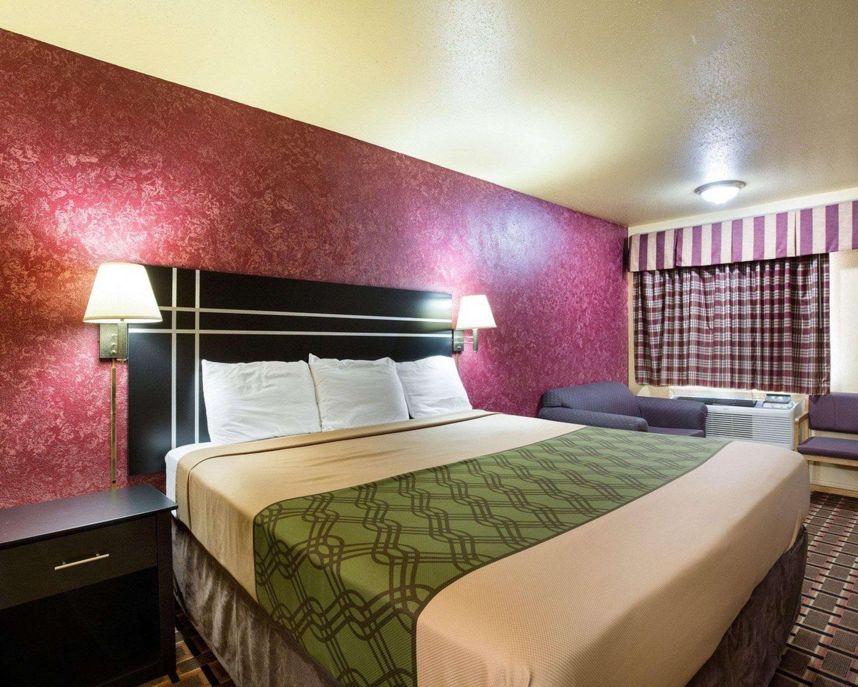 Motel Econo Brookhollow *