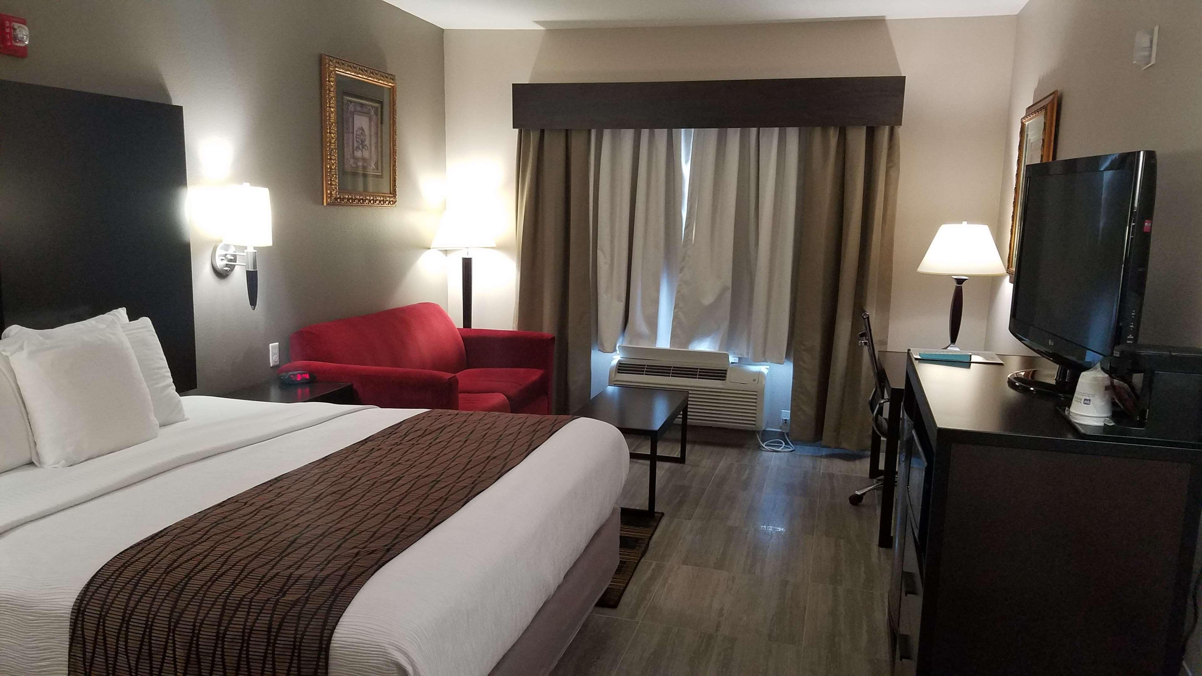 Western Heritage Hotel 3*