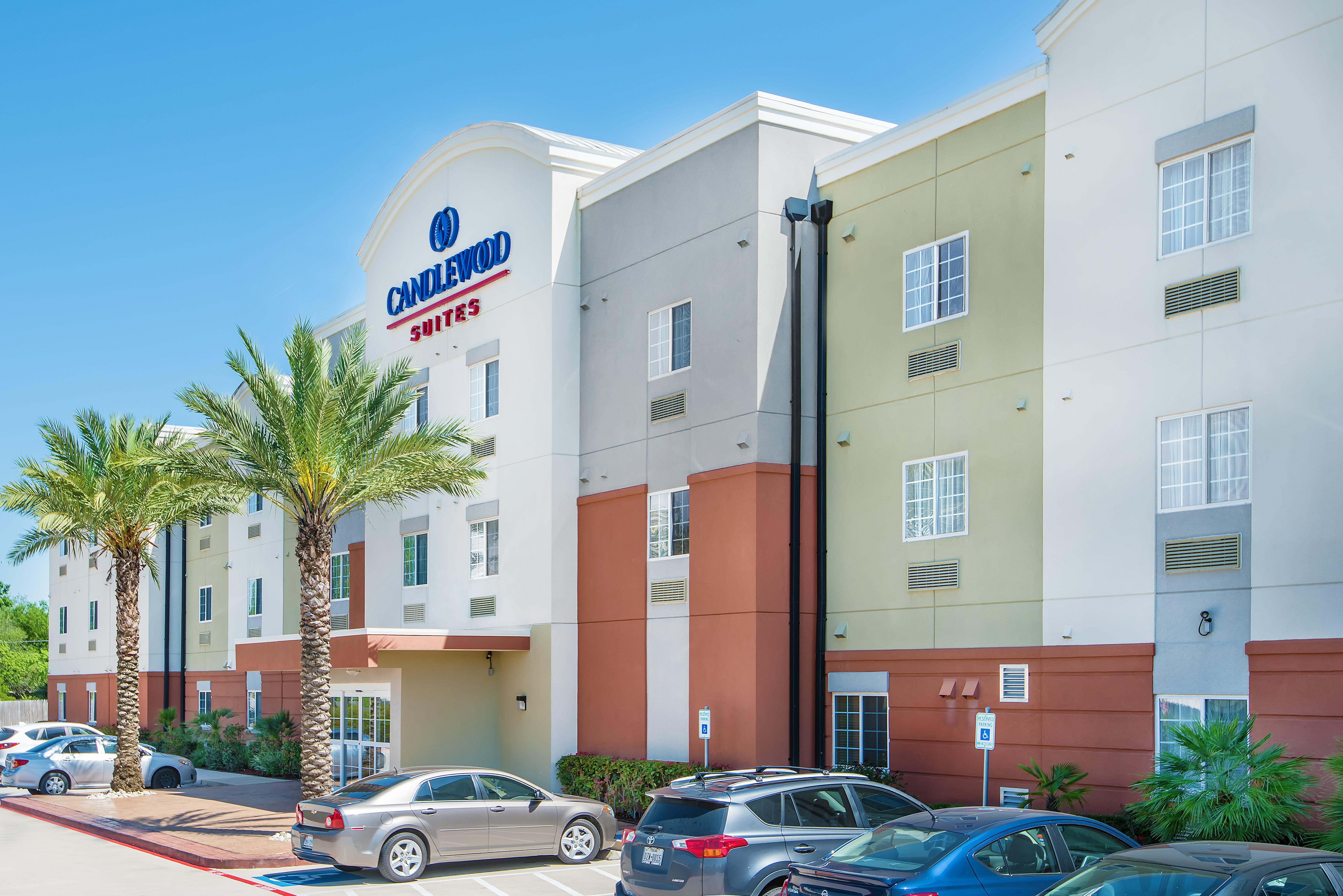 Candlewood Nw - Willowbrook, An Ihg 2*