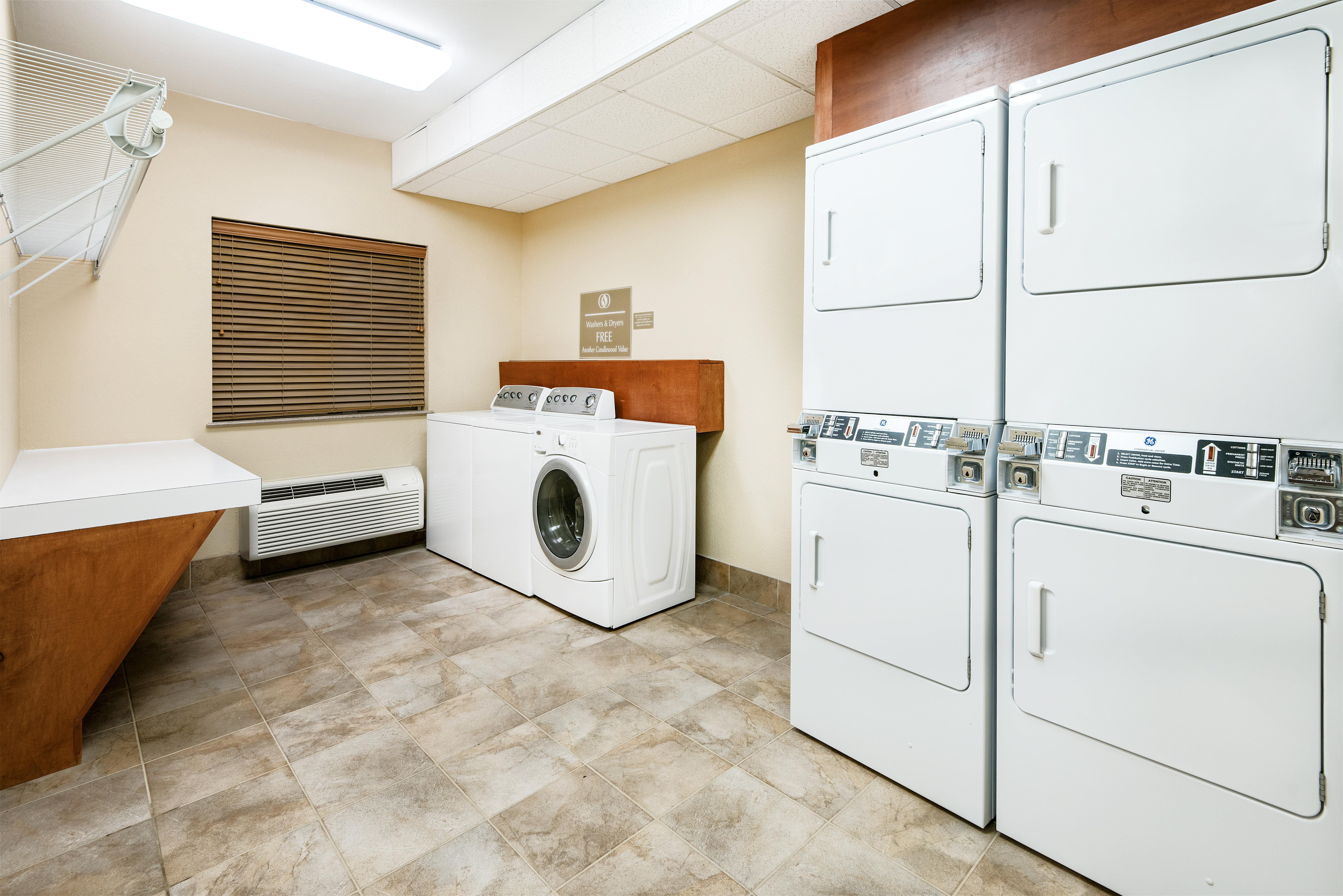 Candlewood Nw - Willowbrook, An Ihg Hotel