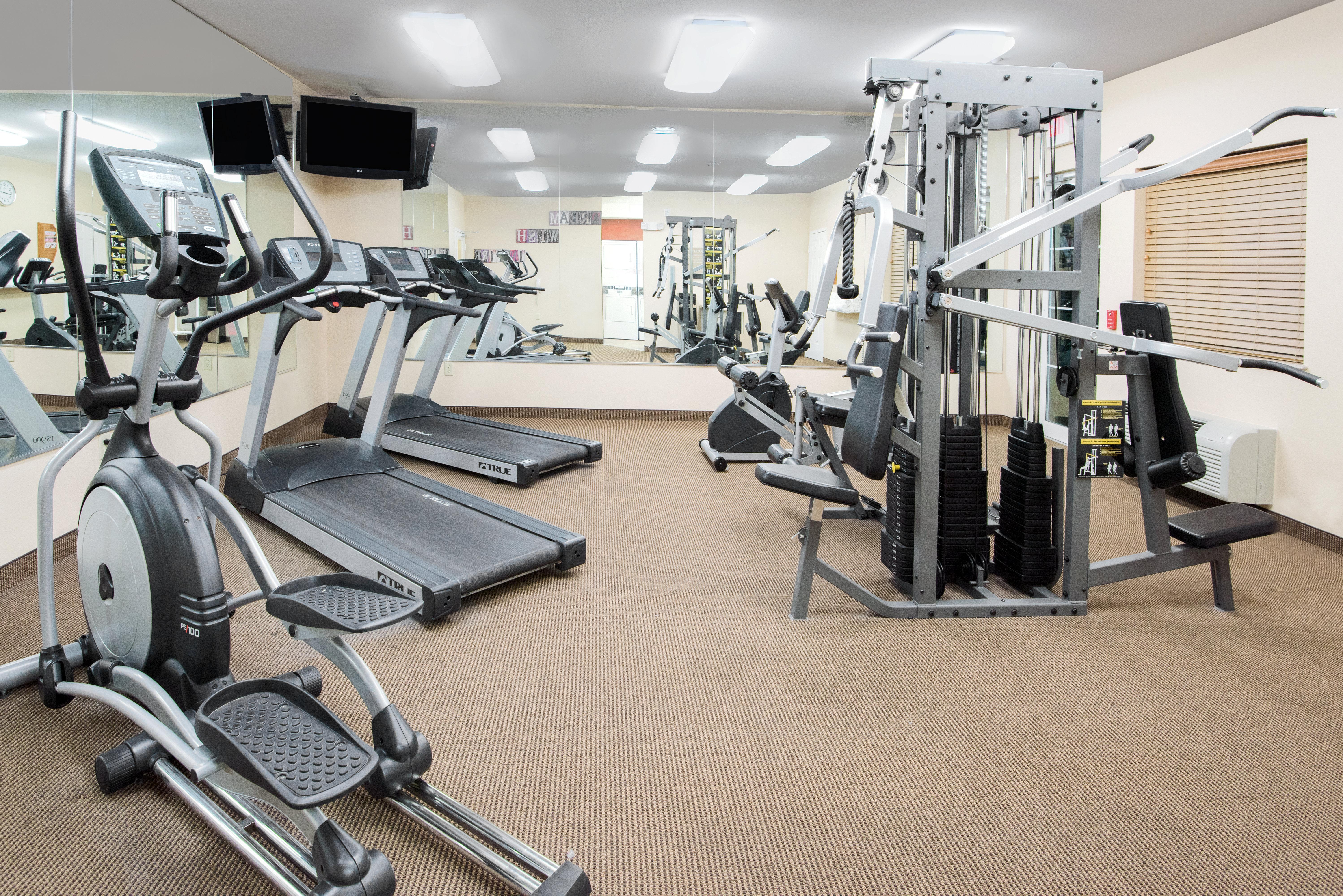 Candlewood Nw - Willowbrook, An Ihg 2*