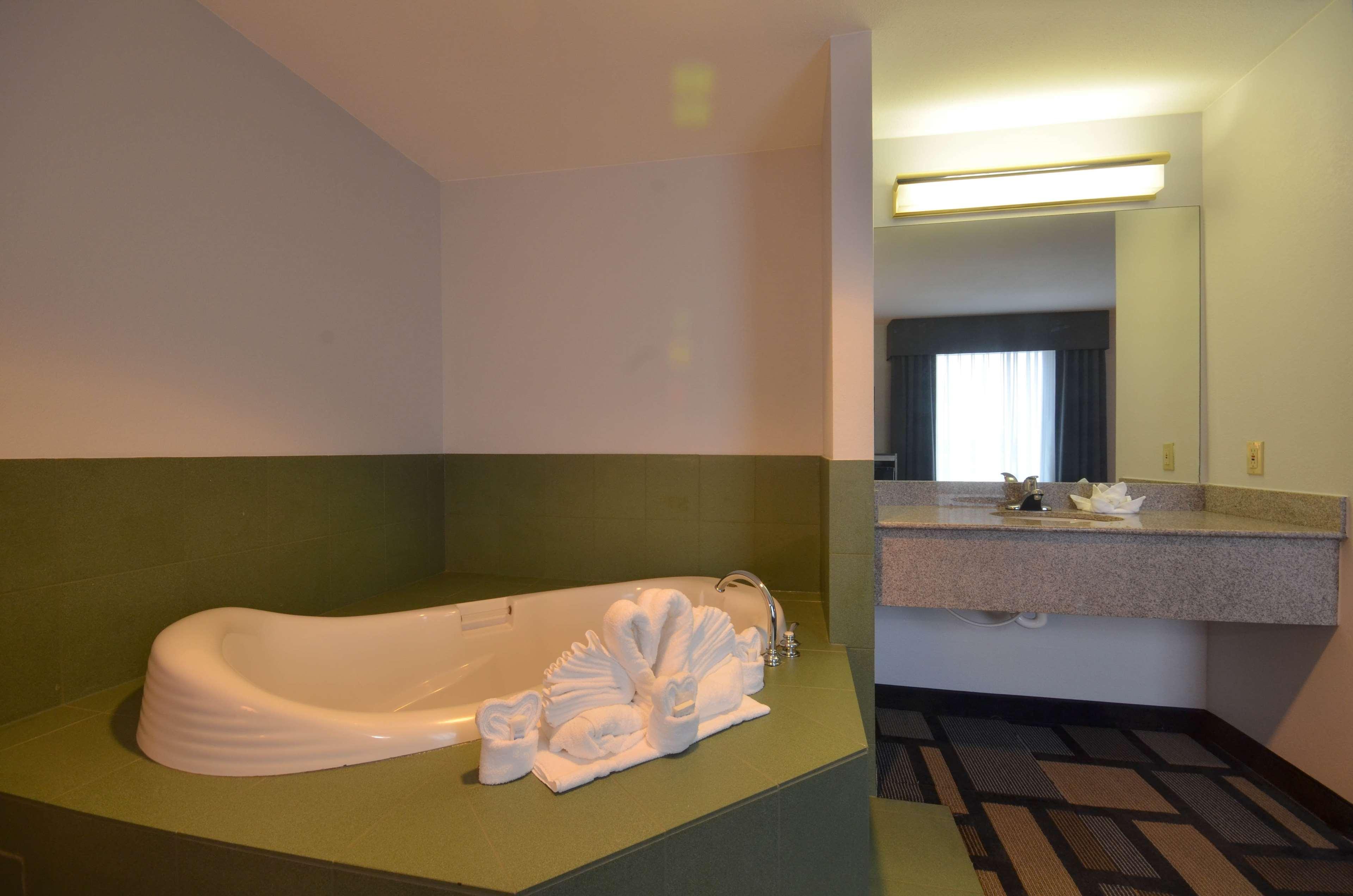 Best Western Galleria & 3*
