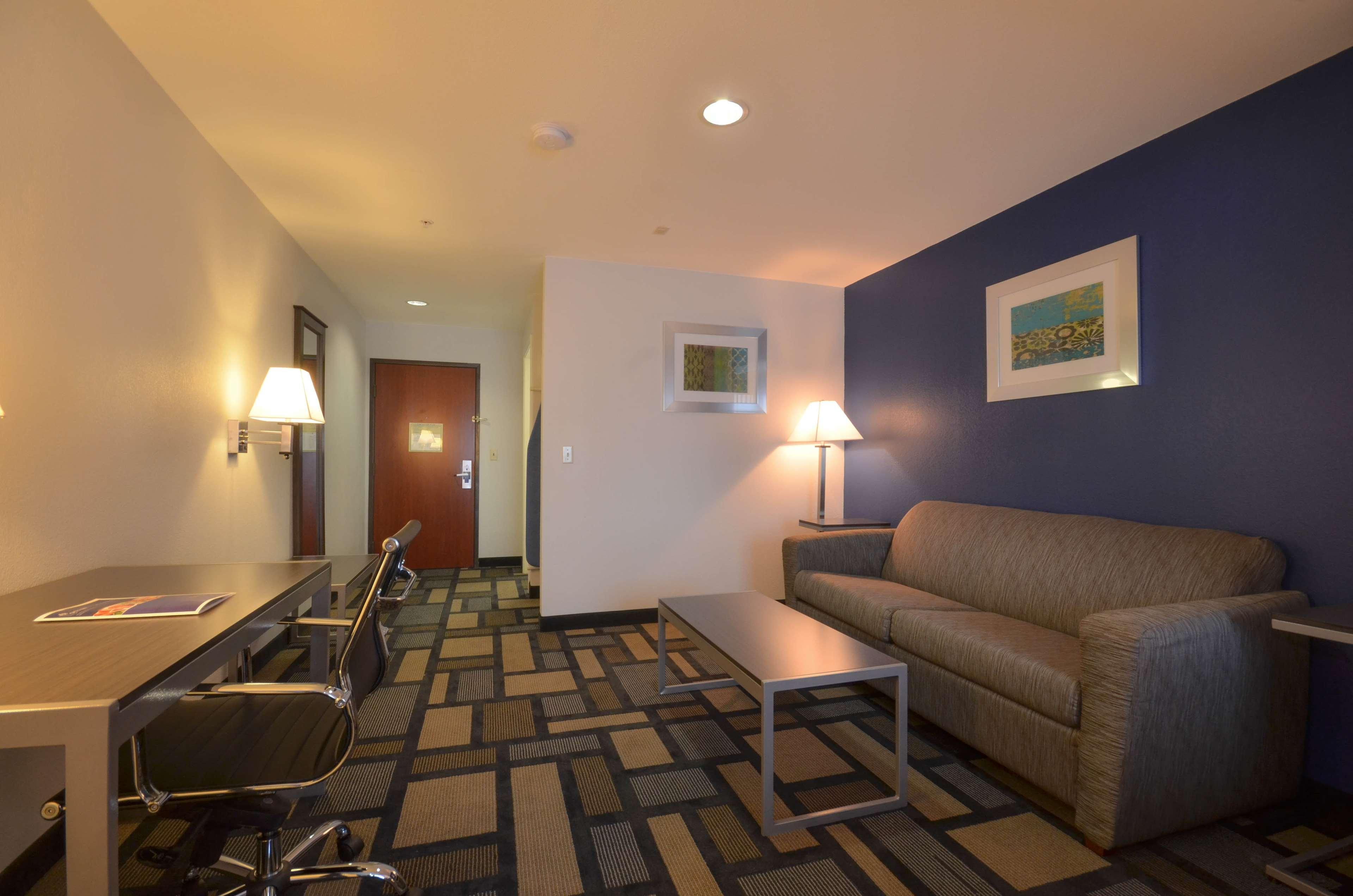 Best Western Galleria & Hotel