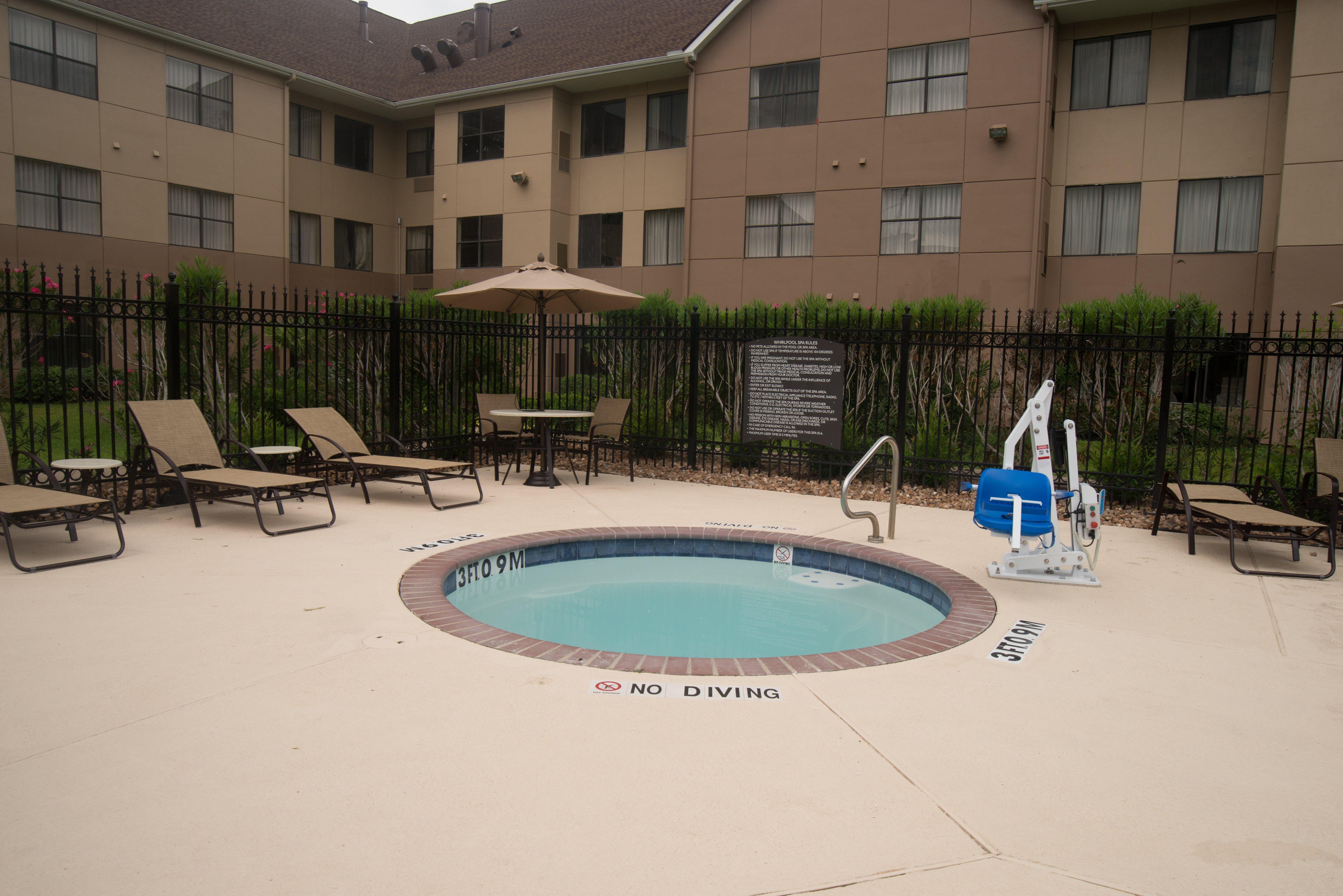 Hotel Staybridge Nw/willowbrook, An Ihg 2*