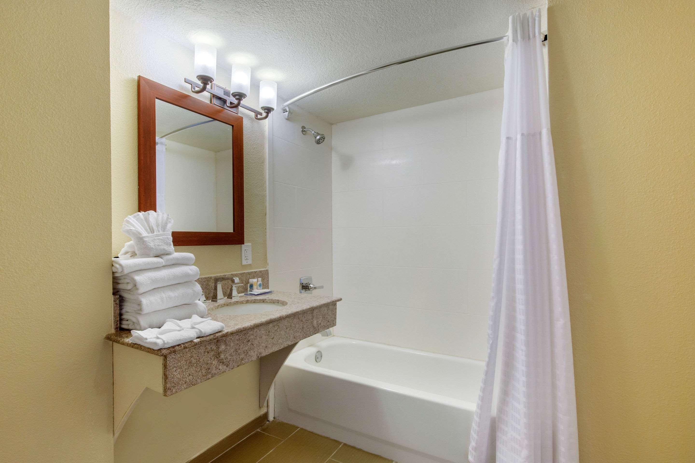 Comfort & Sw Sugarland Hotel Houston
