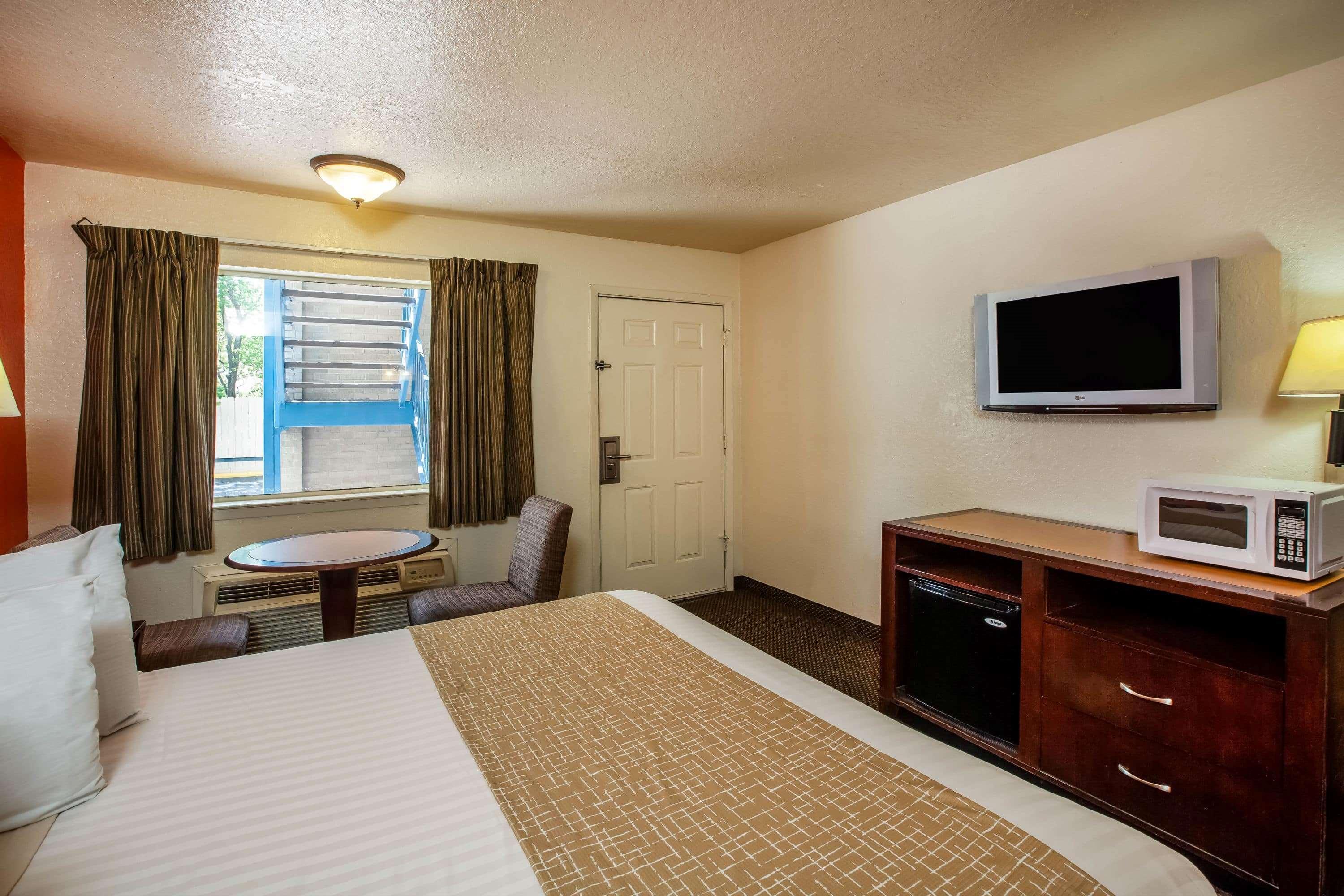 Hotel Travelodge By Wyndham Hobby Airport 2*