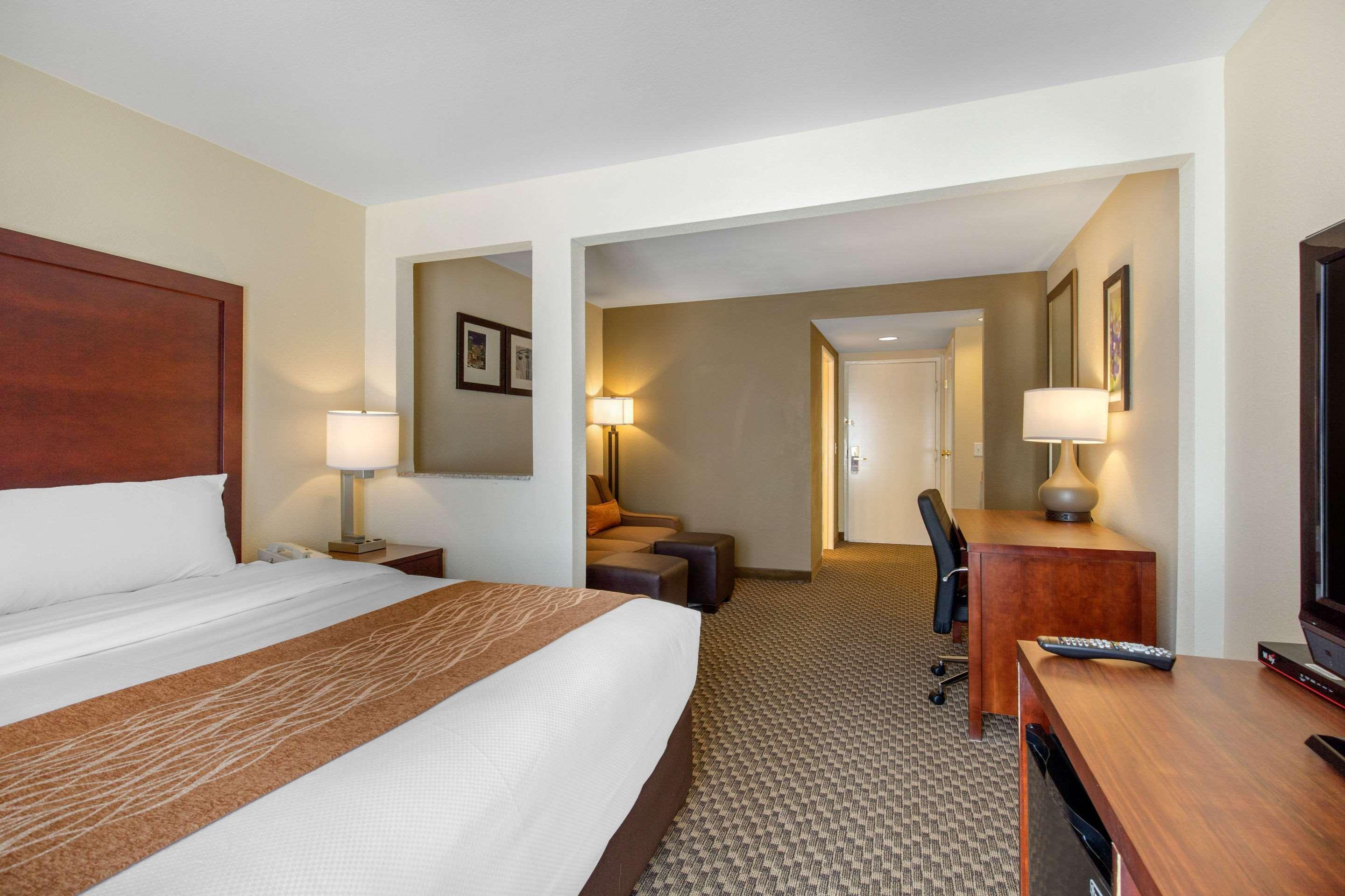 Comfort & Sw Sugarland Hotel 2*