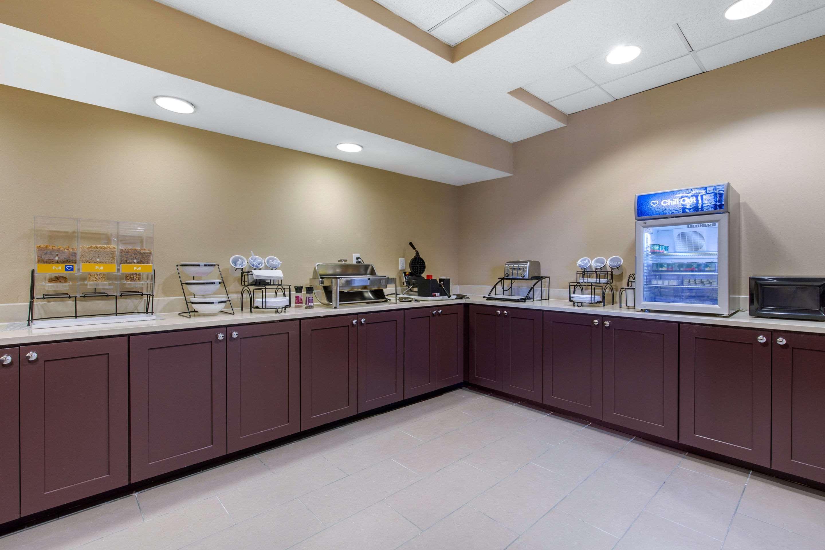 Comfort & Sw Sugarland Hotel 2*