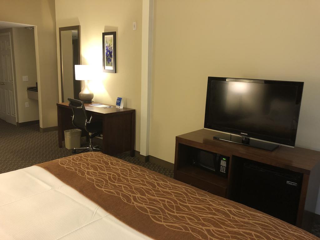 Comfort & Sw Sugarland Hotel