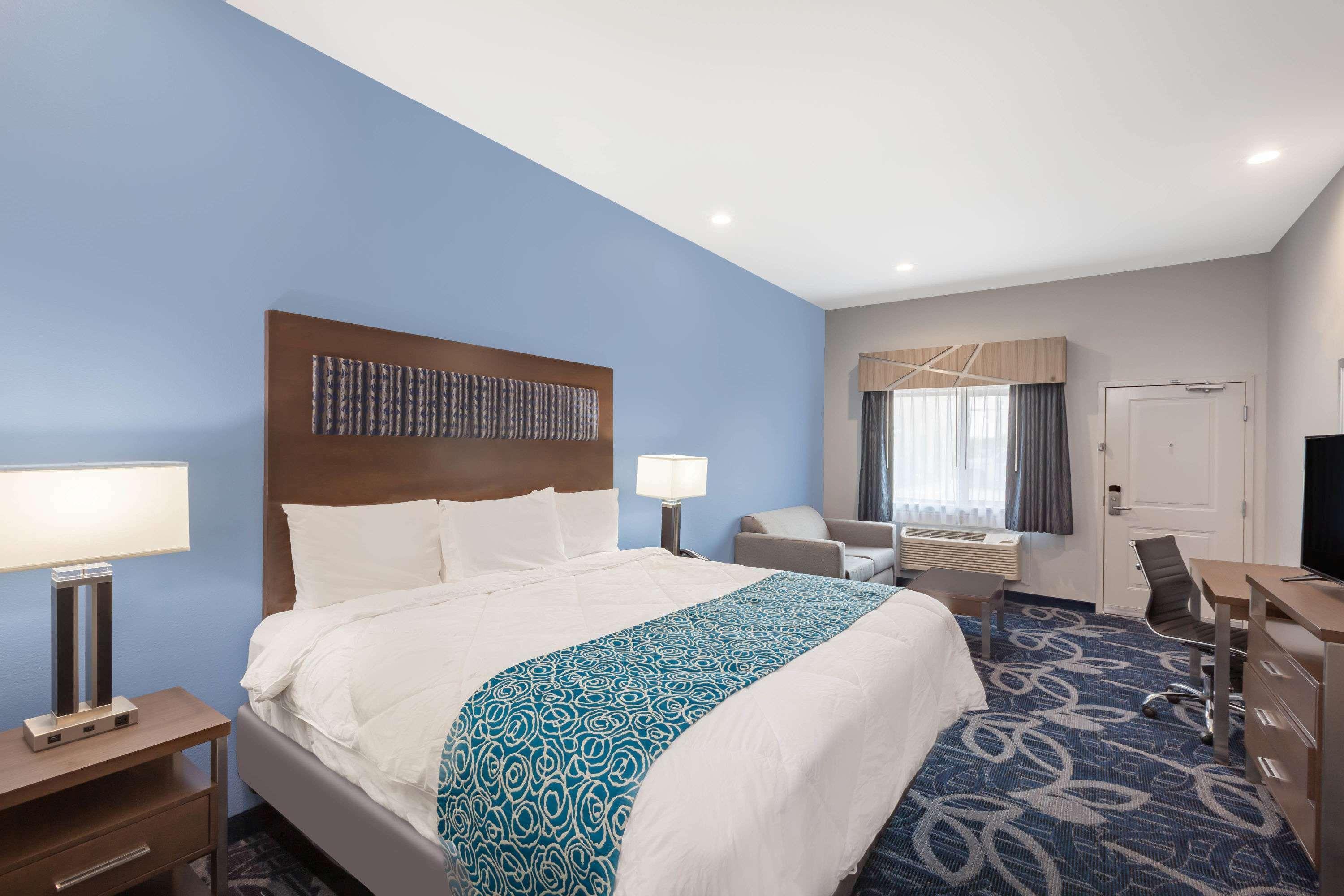 Hotel Baymont By Wyndham Hobby Airport