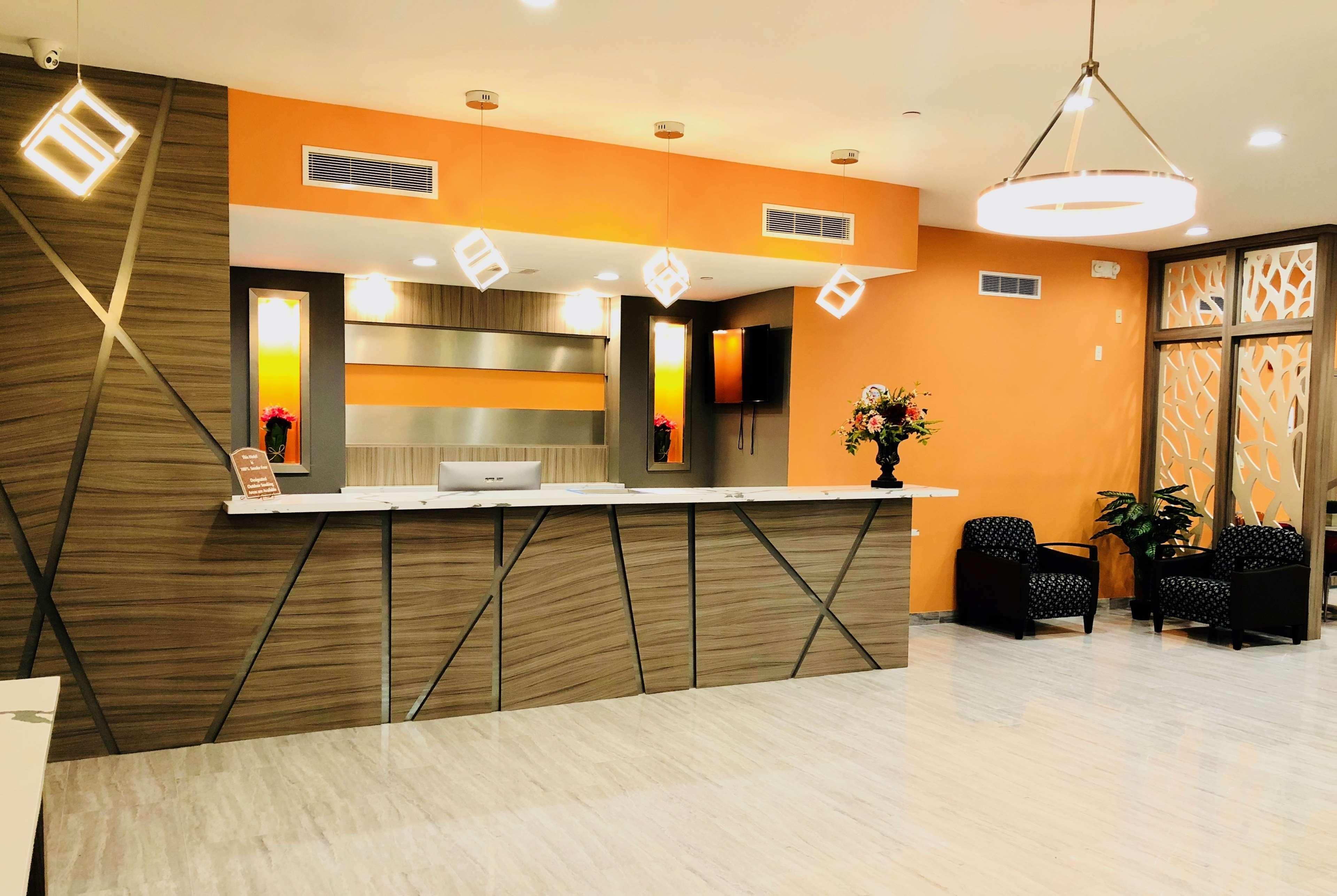 Hotel Baymont By Wyndham Hobby Airport 3*