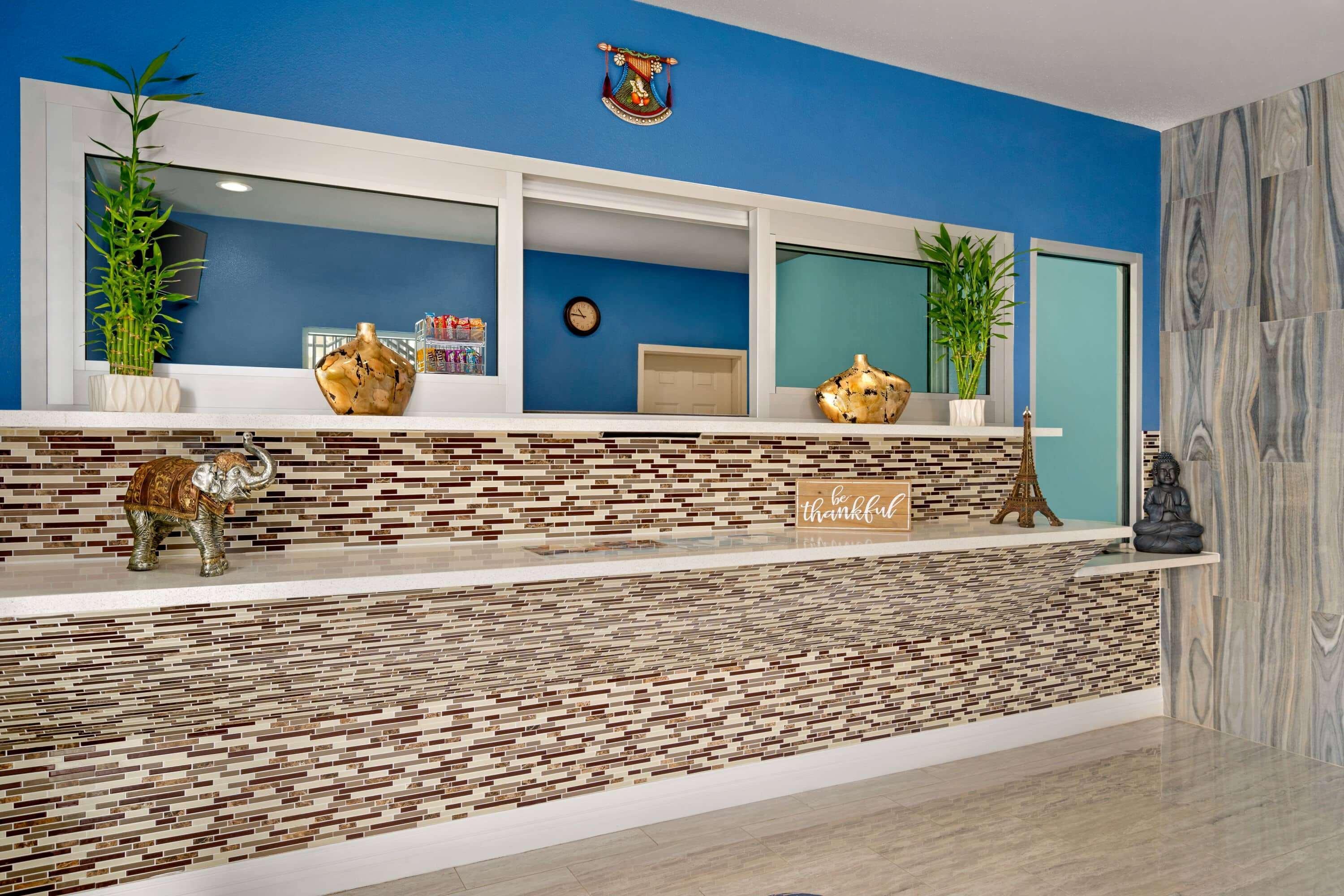 Baymont By Wyndham Kingwood Hotel