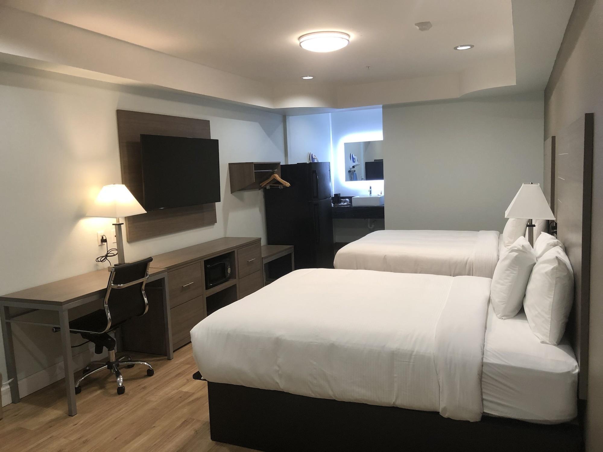 Baymont By Wyndham Kingwood Hotel
