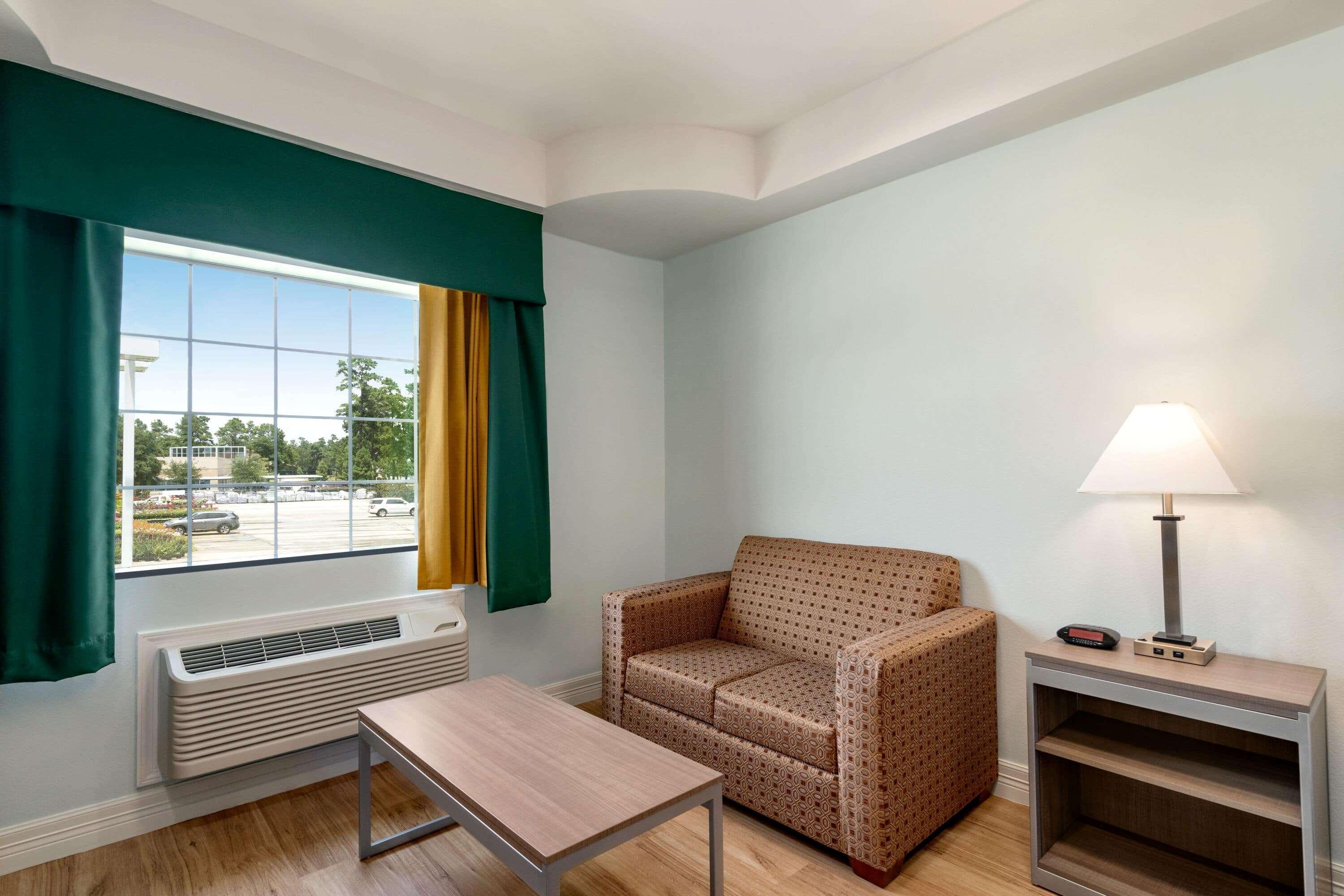 Baymont By Wyndham Kingwood 2*