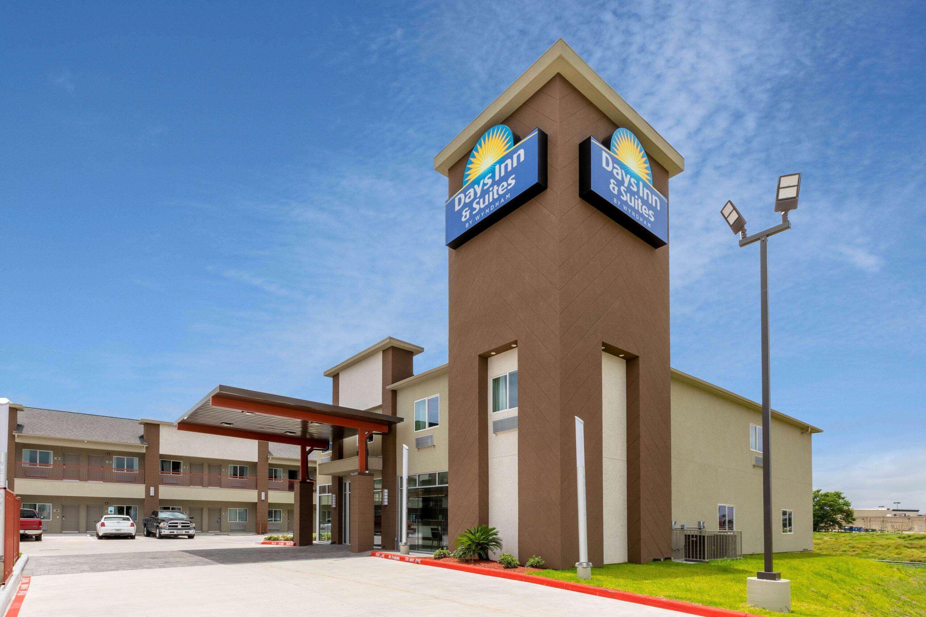 Hotel Days & By Wyndham Downtown/university Of Houston