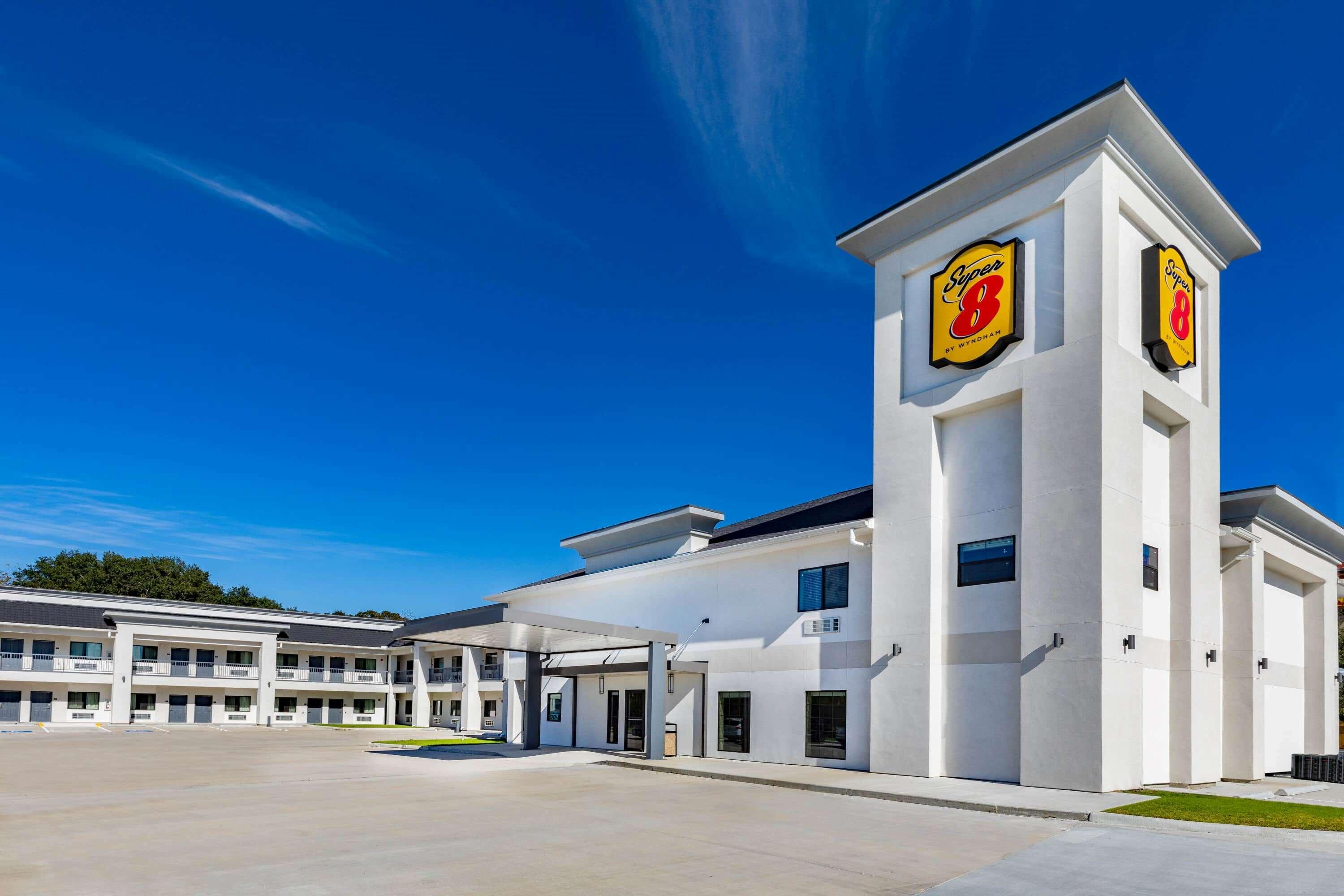 Hotel Super 8 By Wyndham Nw Beltway 8-west Rd