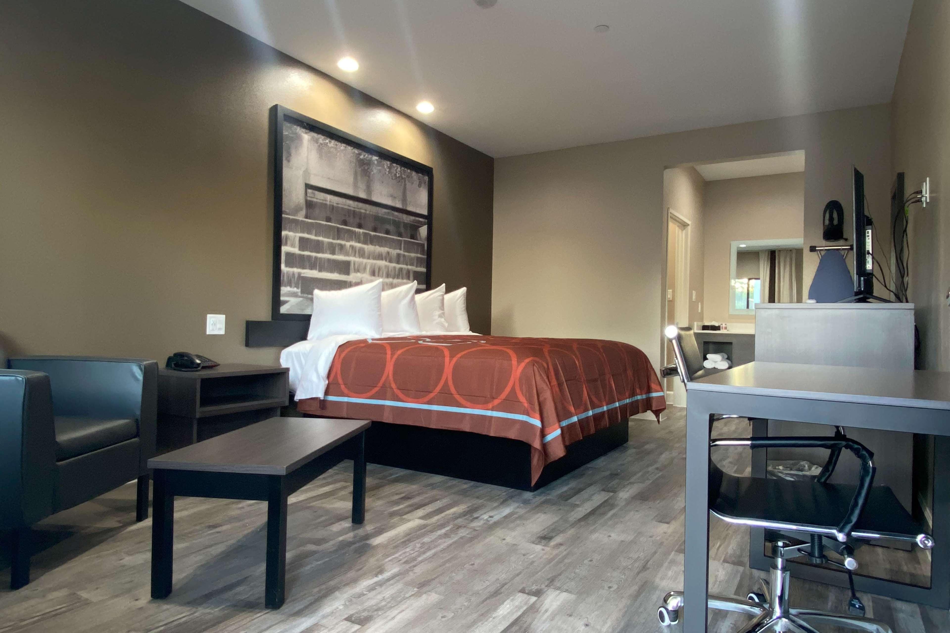 Super 8 By Wyndham Nw Beltway 8-west Rd