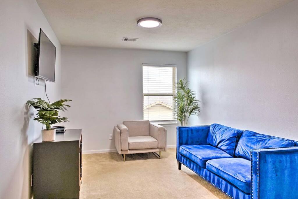 3 Bedroom 2.5 Bath With Office *