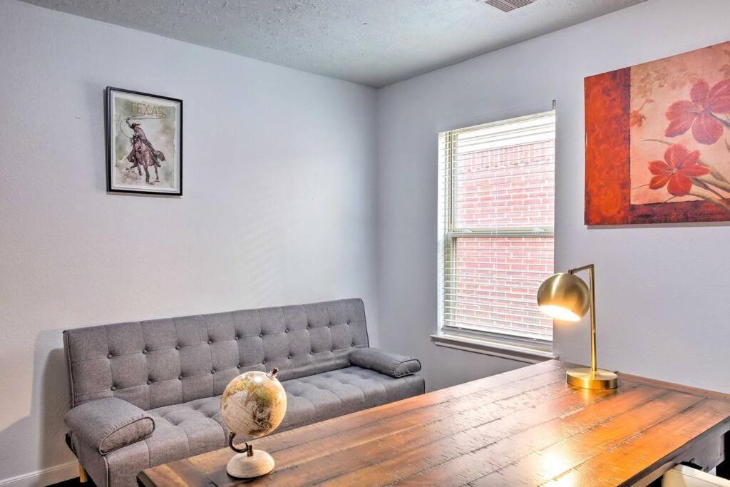 3 Bedroom 2.5 Bath With Office * Houston