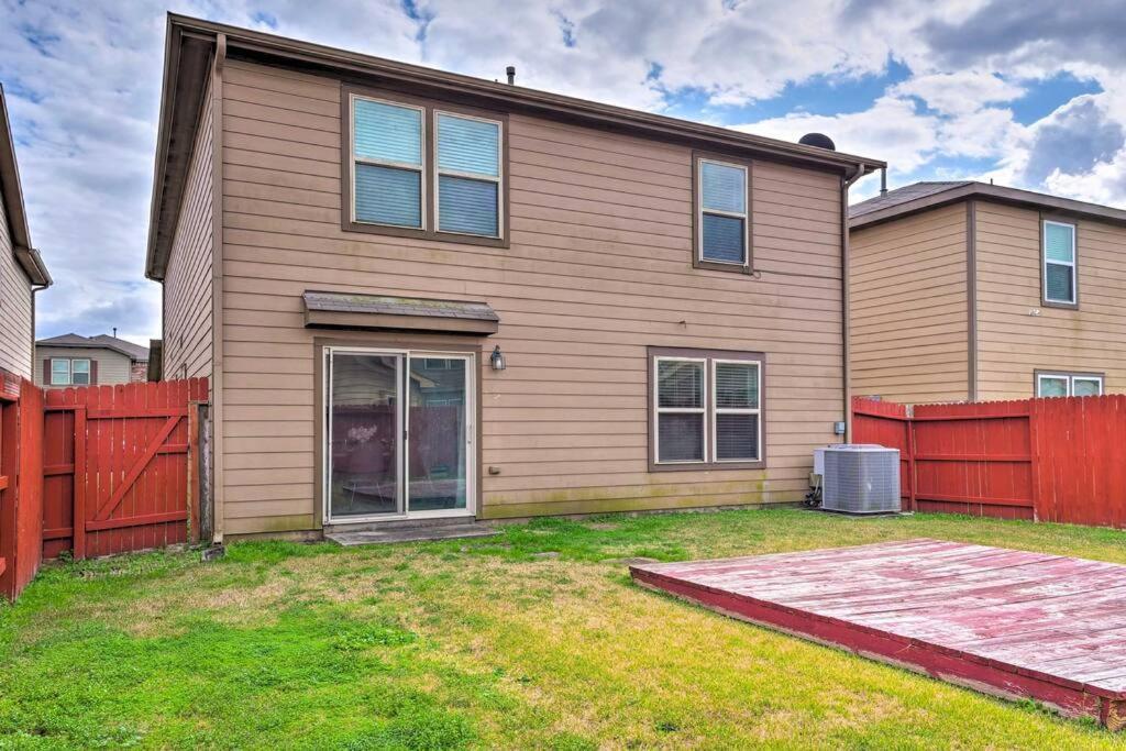 3 Bedroom 2.5 Bath With Office Houston