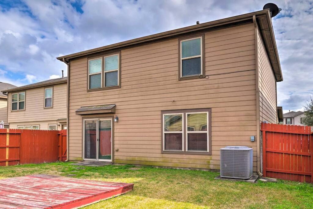 3 Bedroom 2.5 Bath With Office Holiday home Houston