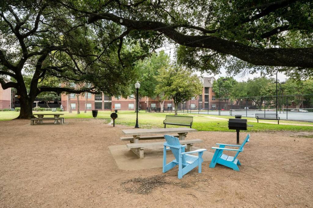 Uptown Escape - Modern, 1bd Near The Galleria Houston