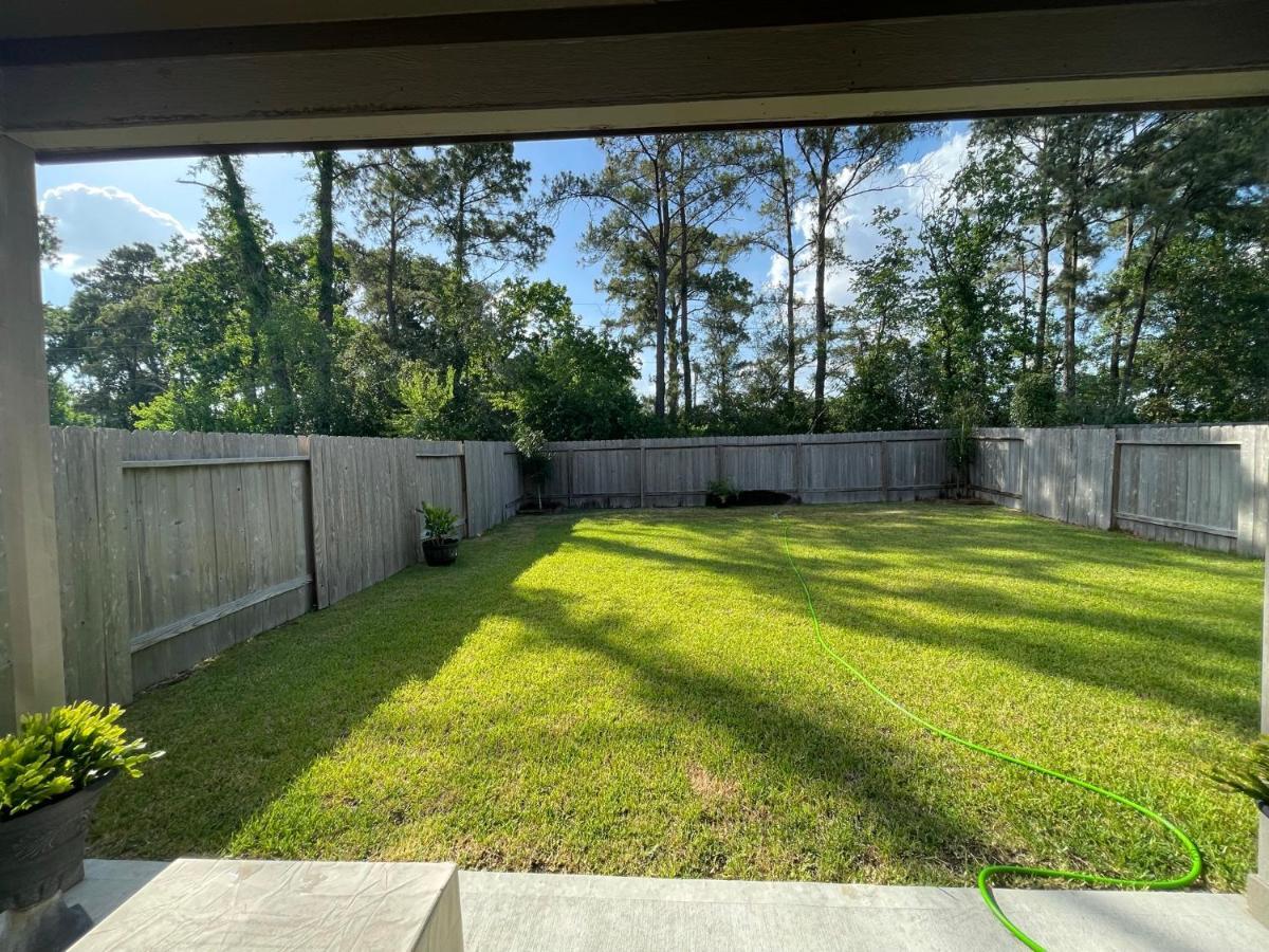 Holiday home N-e-g House - Near David Wayne Hooks Airport *