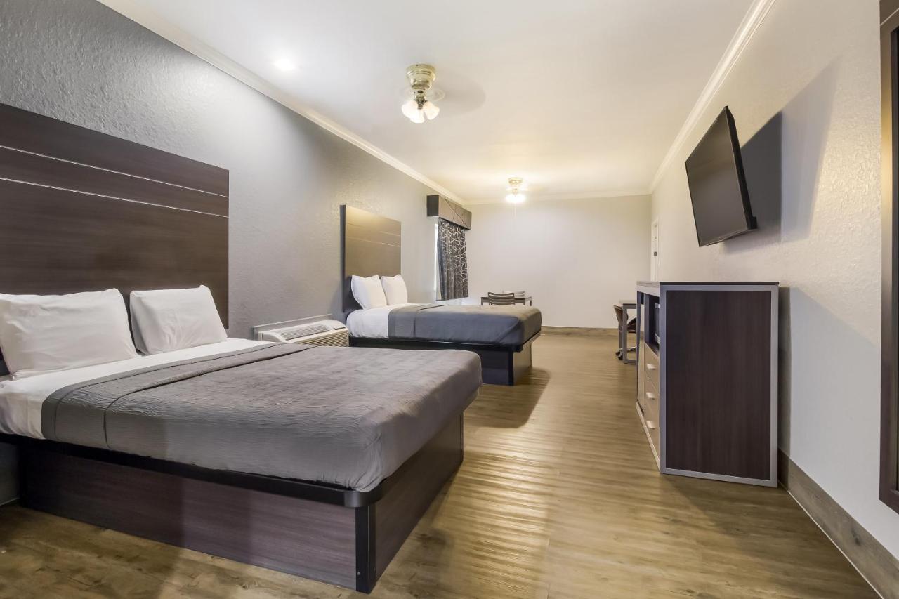 Hotel Americas Best Value Platinum & 2*
