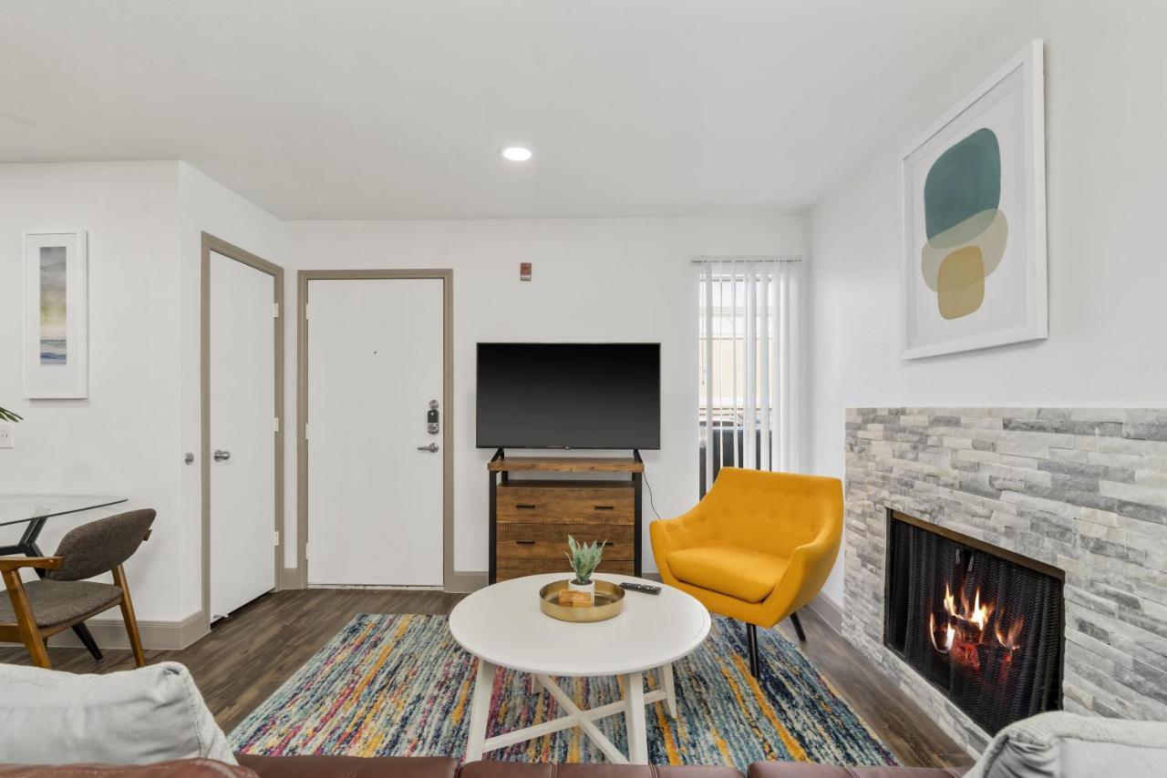 W Handicap Access - Walk To Texas Medical Center, Nrg, Rice University, Parks, Zoo Apartment *