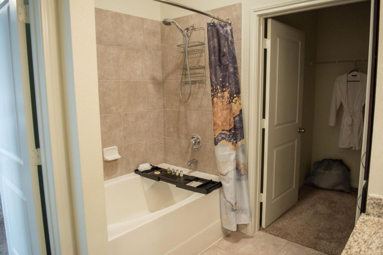 The Relaxation At Luxury Palace Apartment *