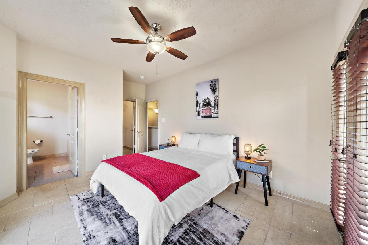 Near Dt, Heights, Washington Wifi Games Bbq Holiday home *