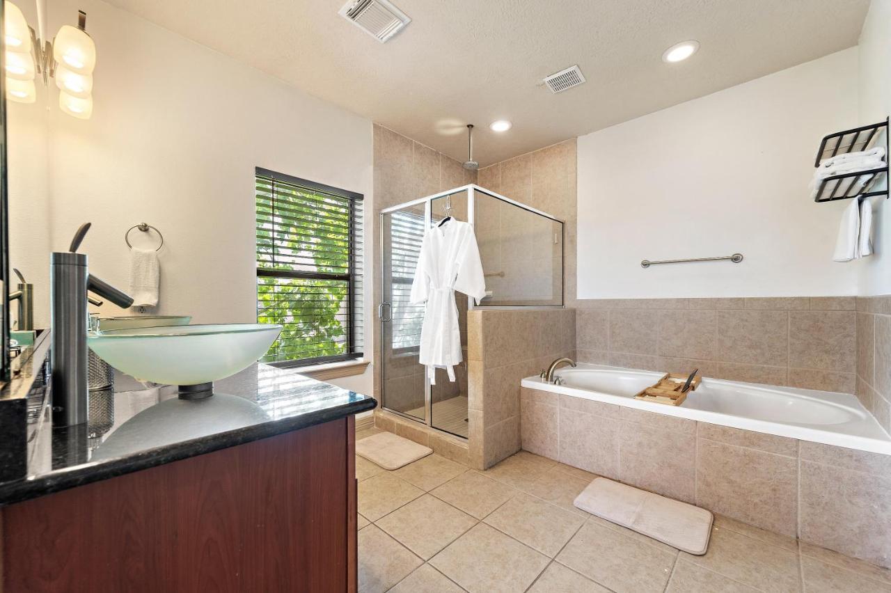 Near Dt, Heights, Washington Wifi Games Bbq Holiday home *