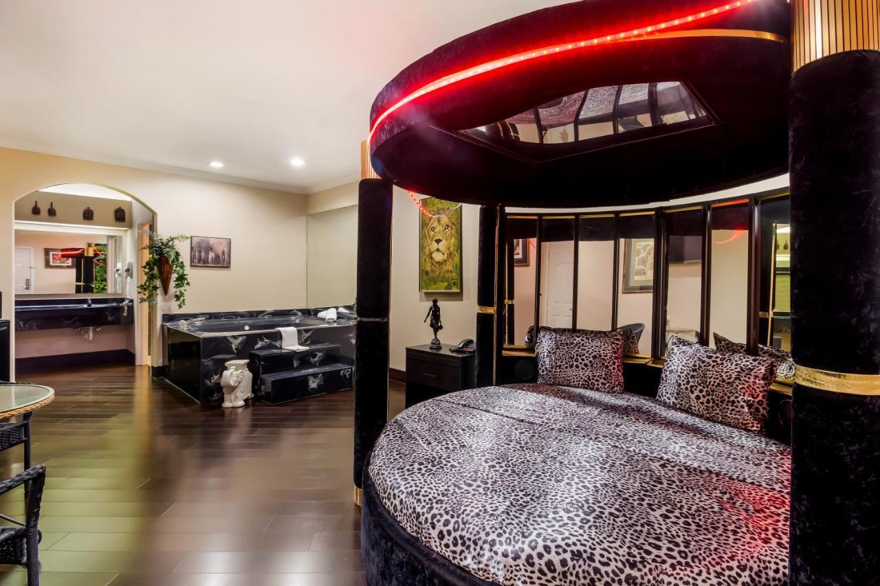 Hotel Americas Best Value Platinum & 2*