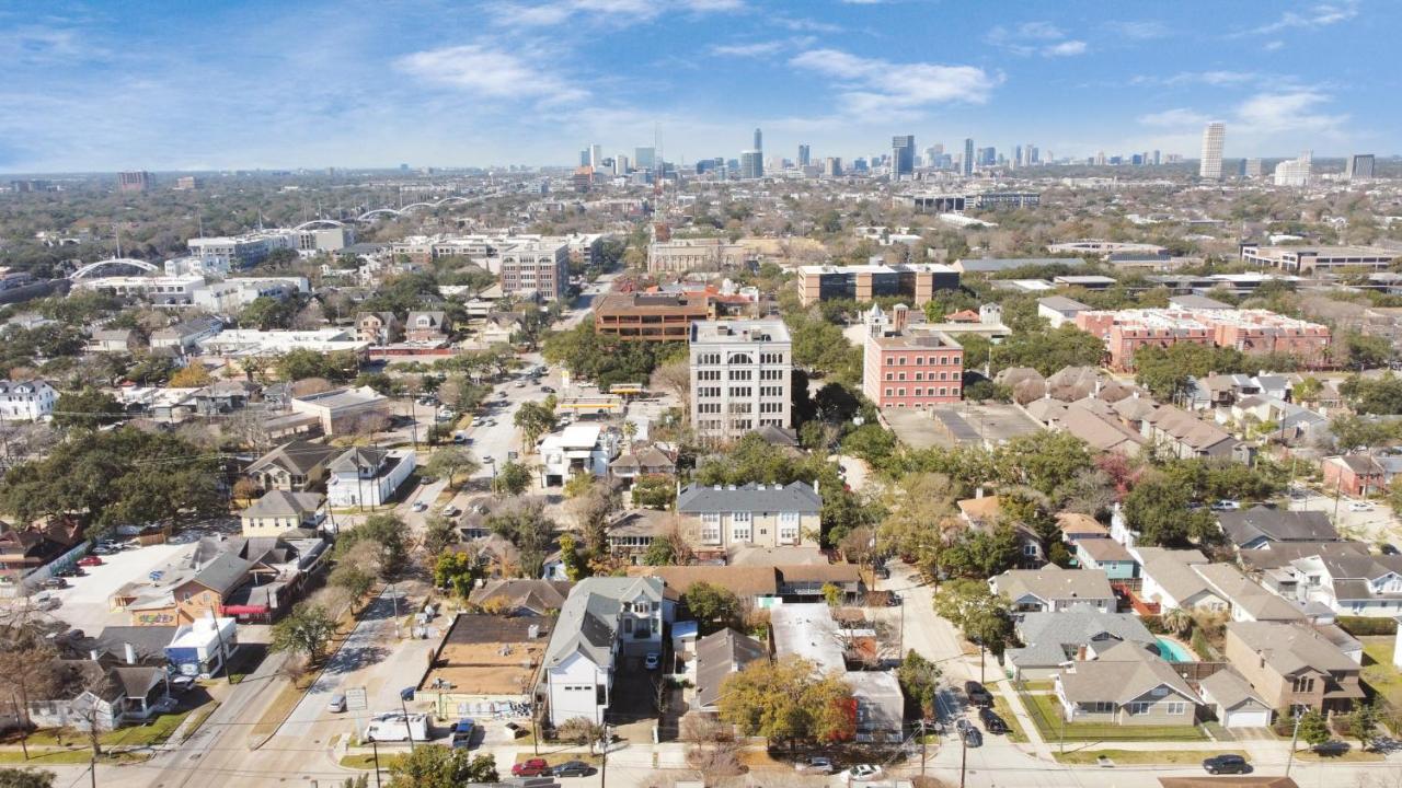 Quiet Oasis With 1 Bedroom In The Montrose Area Apartment Houston