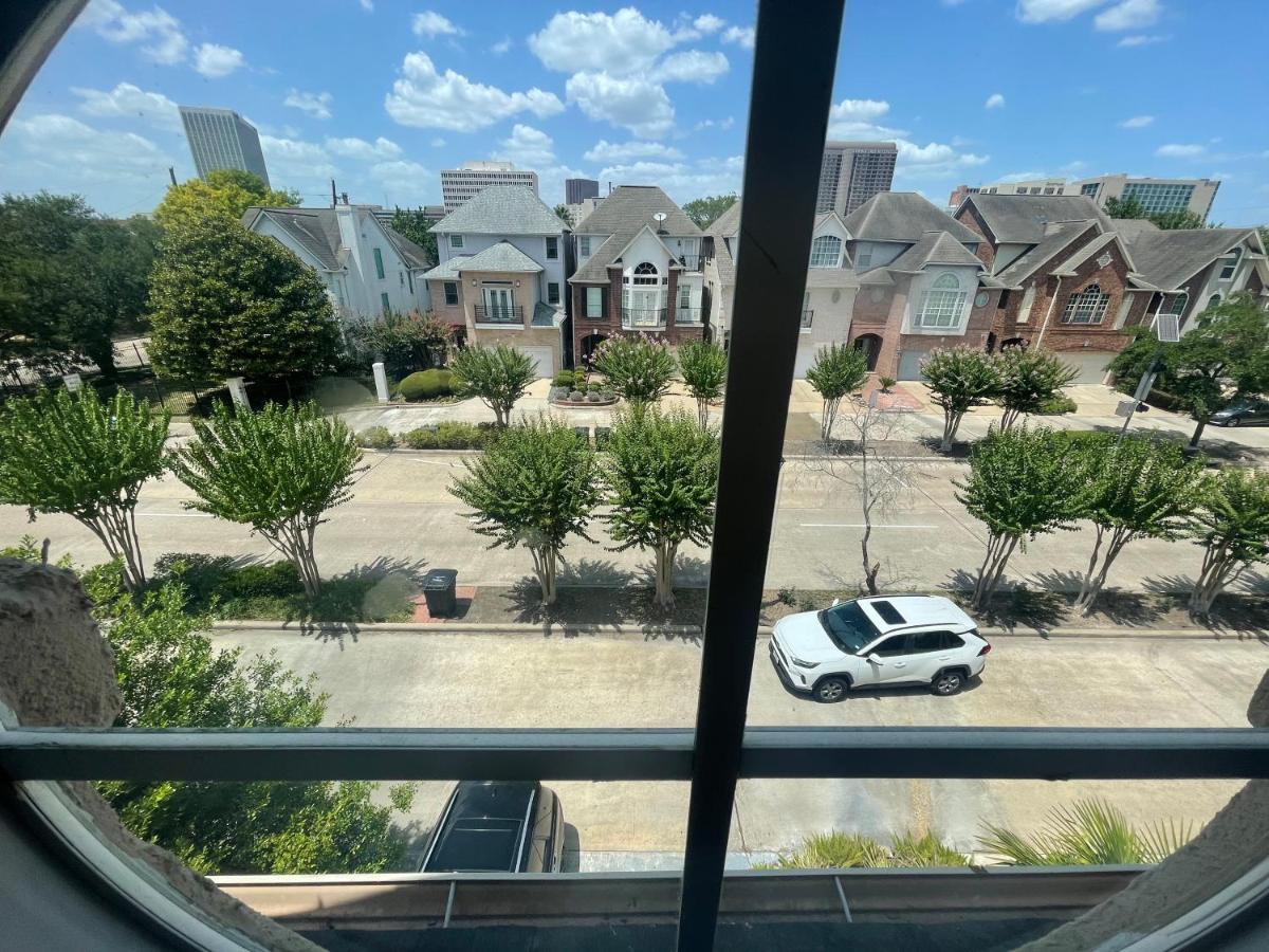 Insperit At Galleria With Heated Pool Houston