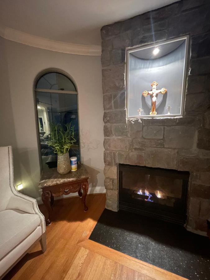 Luxuria Mini-mansion Near Downtown * Houston