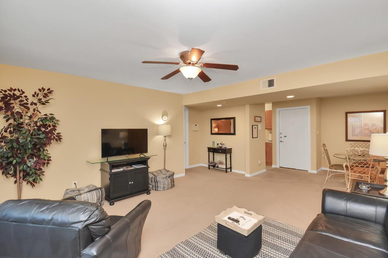 The Cure Lounge Apartment