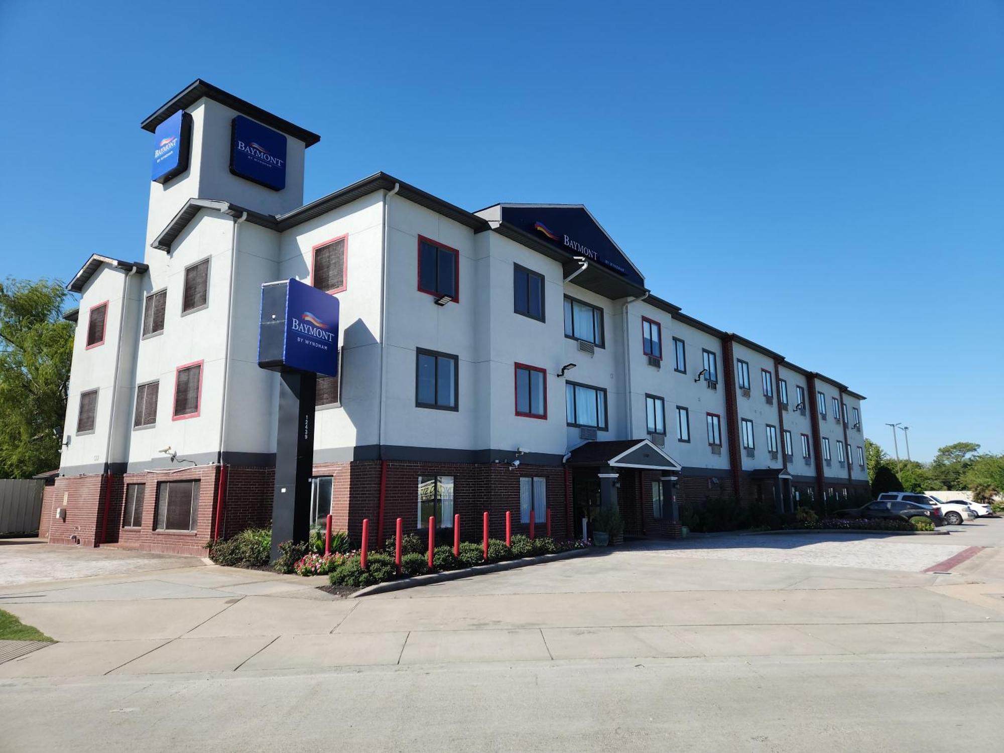 Baymont By Wyndham Brookhollow