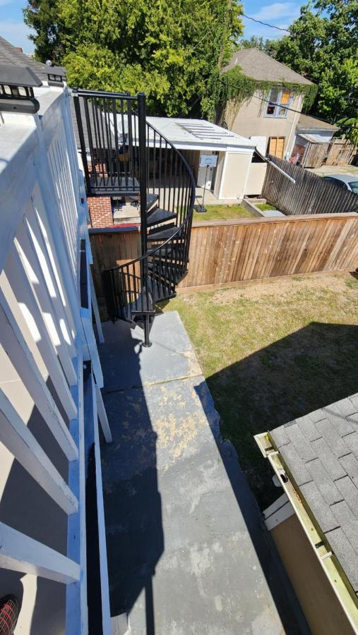 Holiday home 5br Sleeps 16 Downtown/pet Friendly/ev Charger *
