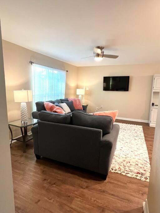Lovely 2 Bedroom/2 Bath Houston, Heights/galleria Apartment *