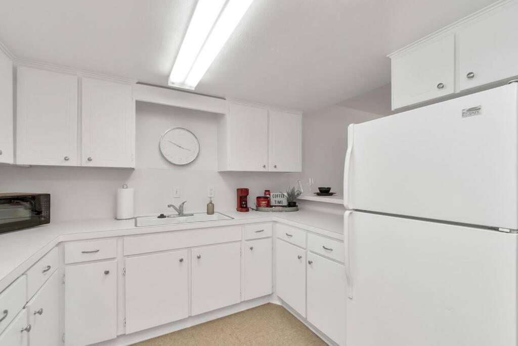 Apartment Modern 2 Bedroom Apt In Montrose, Self Check-in Houston