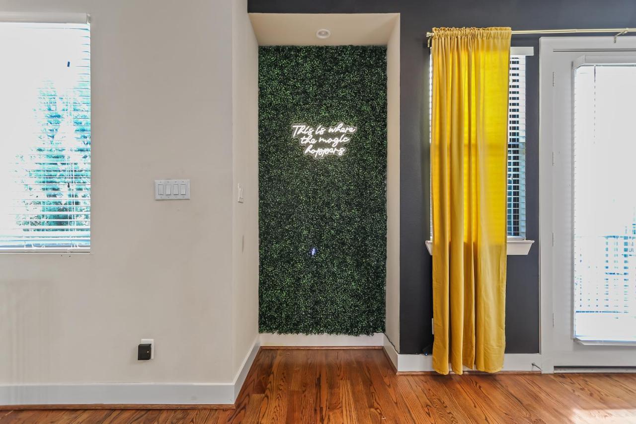 In Style - Mins To Downtown - 5 Beds With Balcony * Houston
