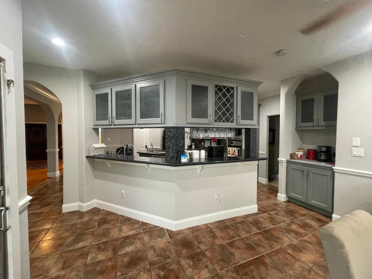 Luxuria Mini-mansion Near Downtown Holiday home Houston