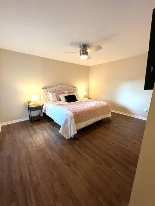 Lovely 2 Bedroom/2 Bath Houston, Heights/galleria * Houston