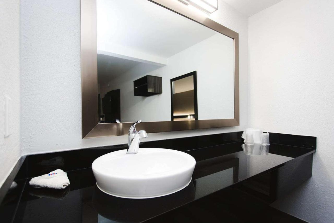 Hotel 6 Tx Medical Center Nrg Stadium Houston