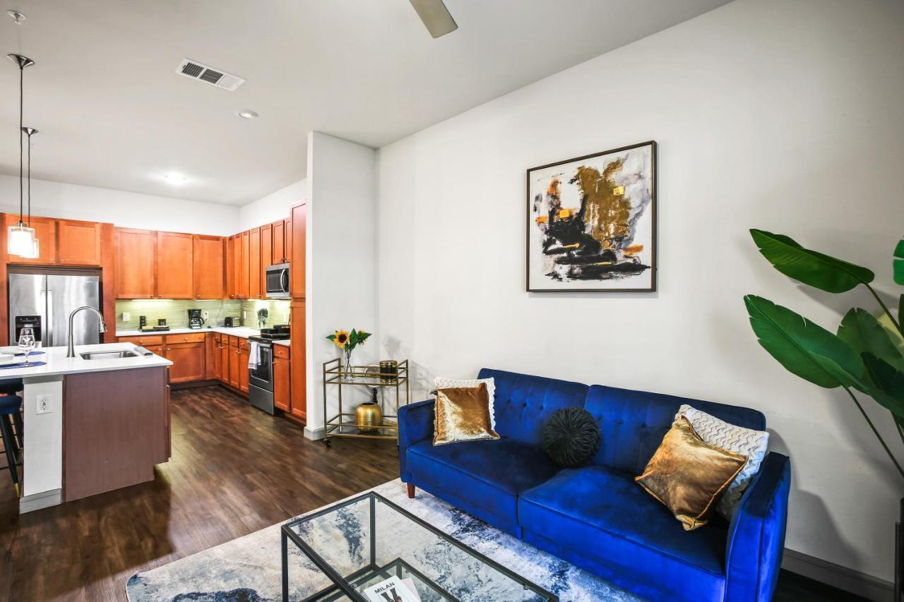 Luxury Close To Everything W Free Parking 5 Apartment *