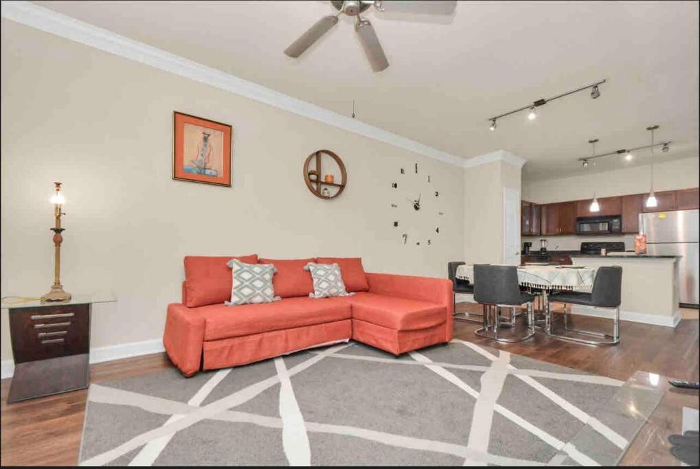 Apartment Luxury 1bedroom/pool View/ Galleria W/study Desk *